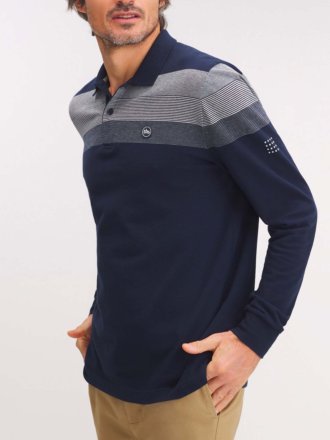 882d94beea3224f8ae854a01d80f413604b708d7_RAVELPOL14032_2