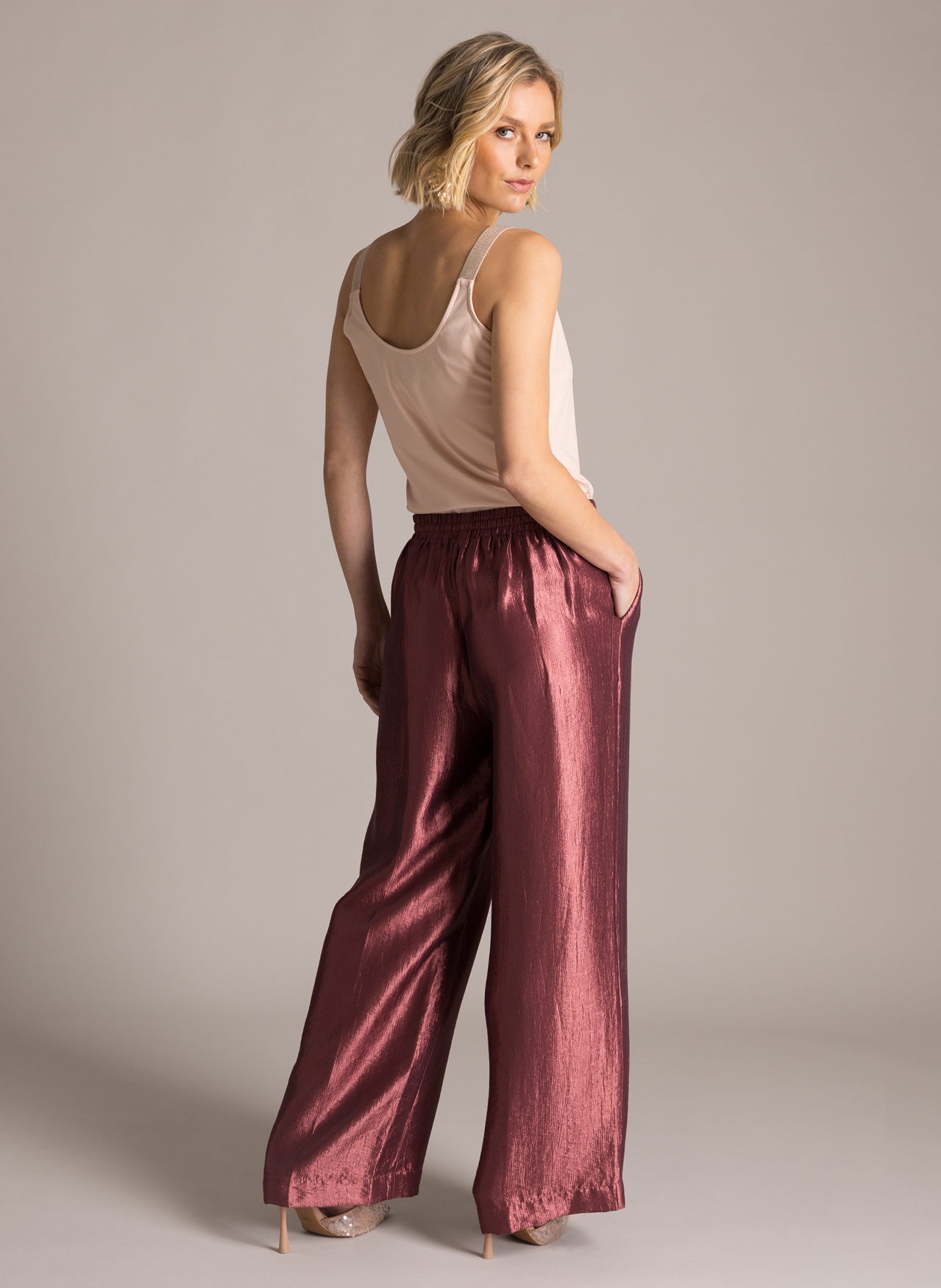 0006359-8930-937-76-Back