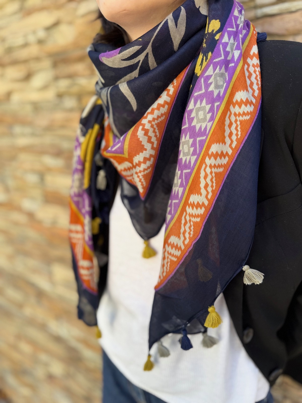 echarpe-carre-femme_marine_68cd1d7065343